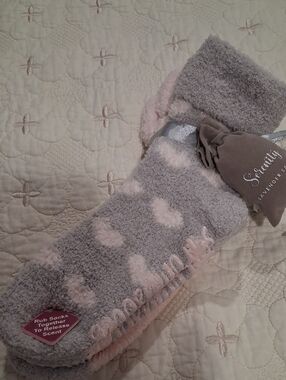 Serenity Gray and Pink Heart Fuzzy Lounge Socks